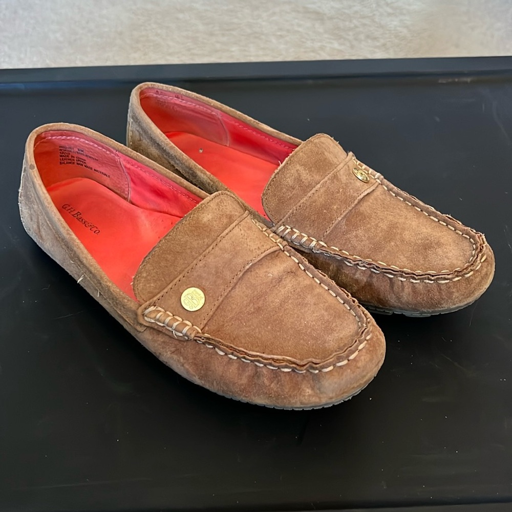 Size 9 Bass Bentley, suede style loafer